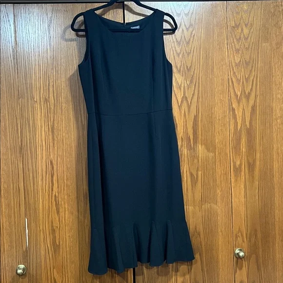 Ann Taylor black silk dress. Size 10. - Picture 1 of 4